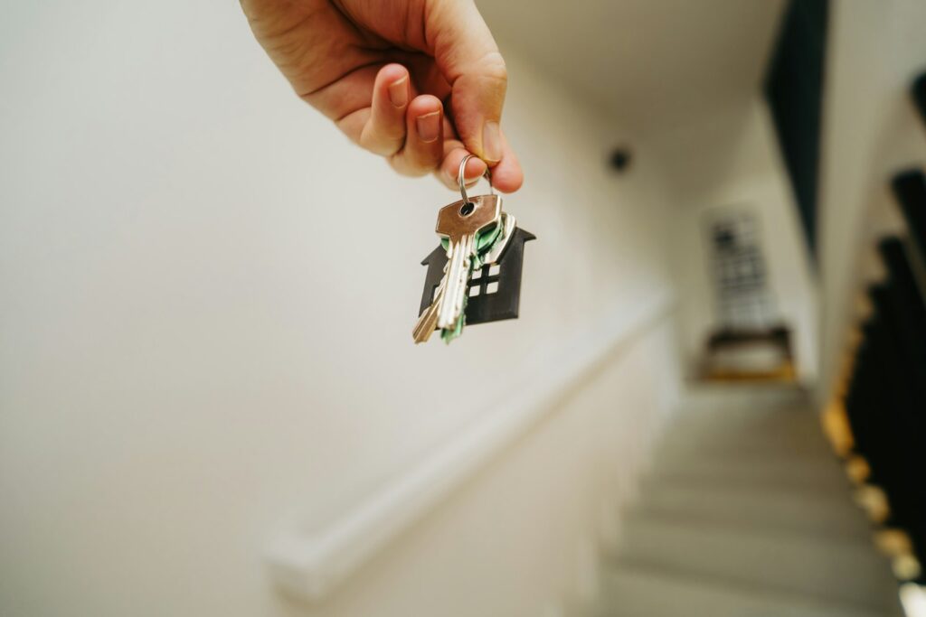 Llaves en la mano, el momento de alquilar tu piso en Canarias